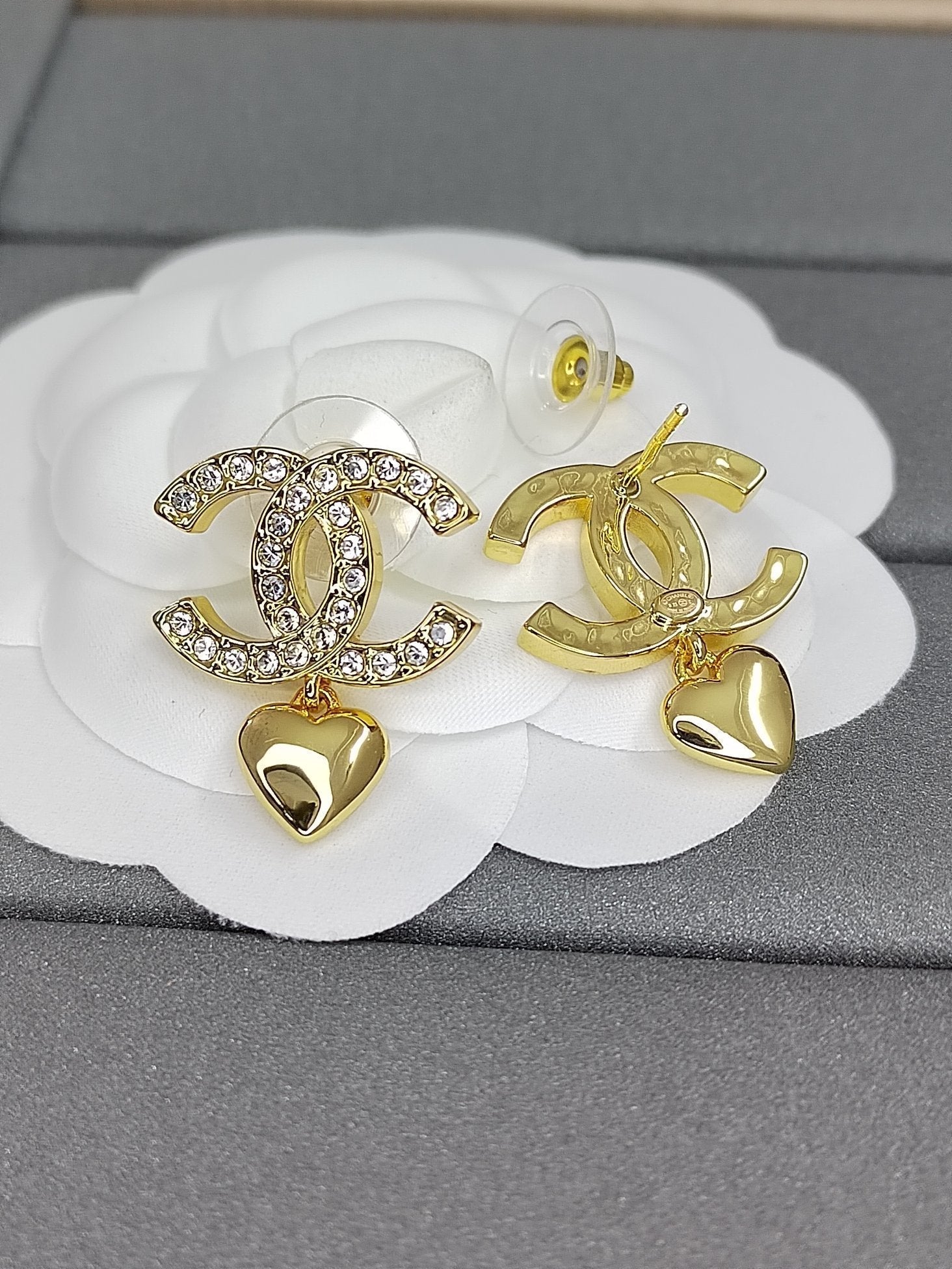 18K Classic  Chanel Diamond Heart Earrings
