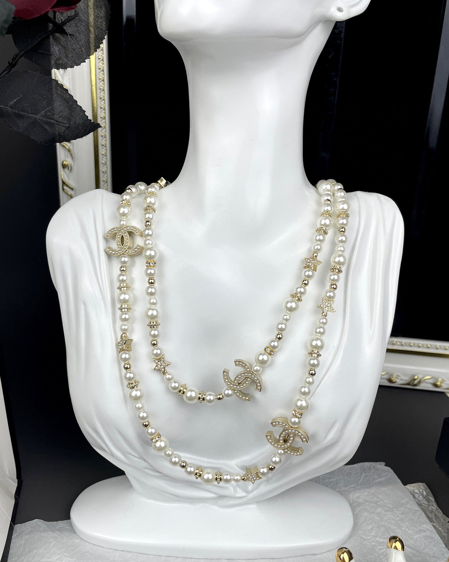 18K  Chanel Pearls Necklace
