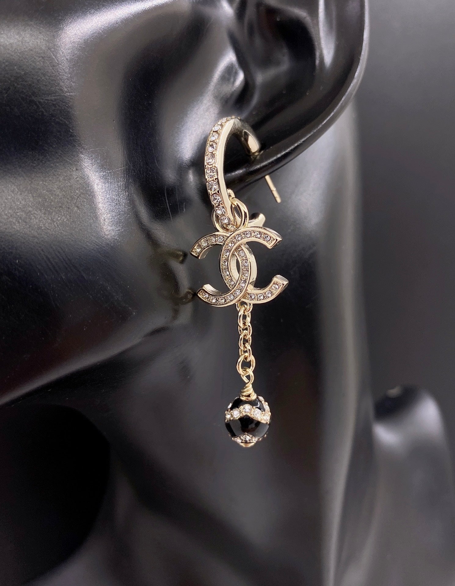 18K  Chanel Star Pearls Pendant Earrings