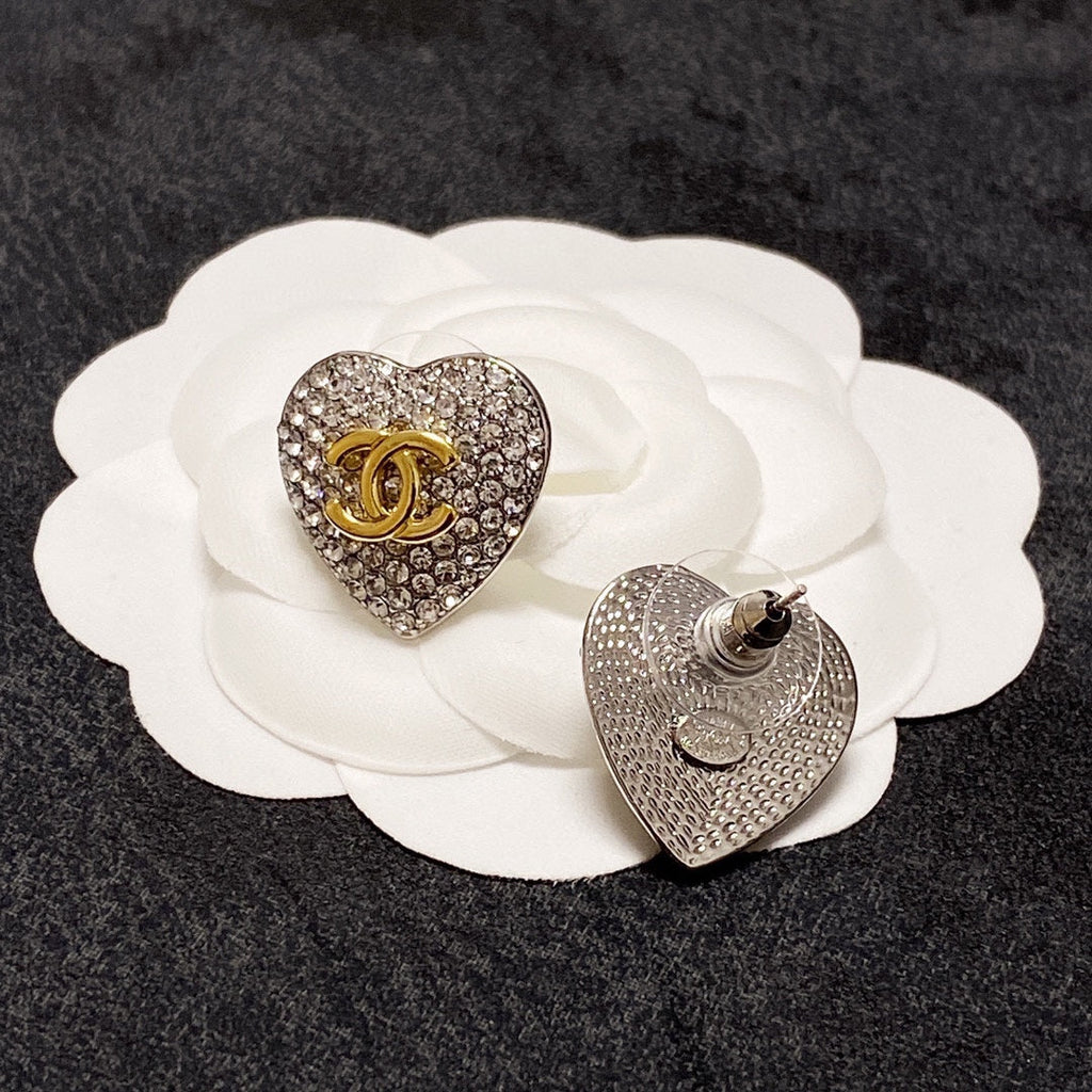 18K  Chanel Heart Diamonds Earrings