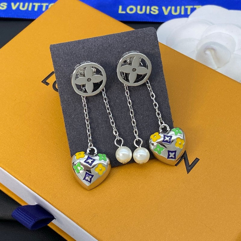 18K Louis Vuitton Diamond Pearl Drop Earrings