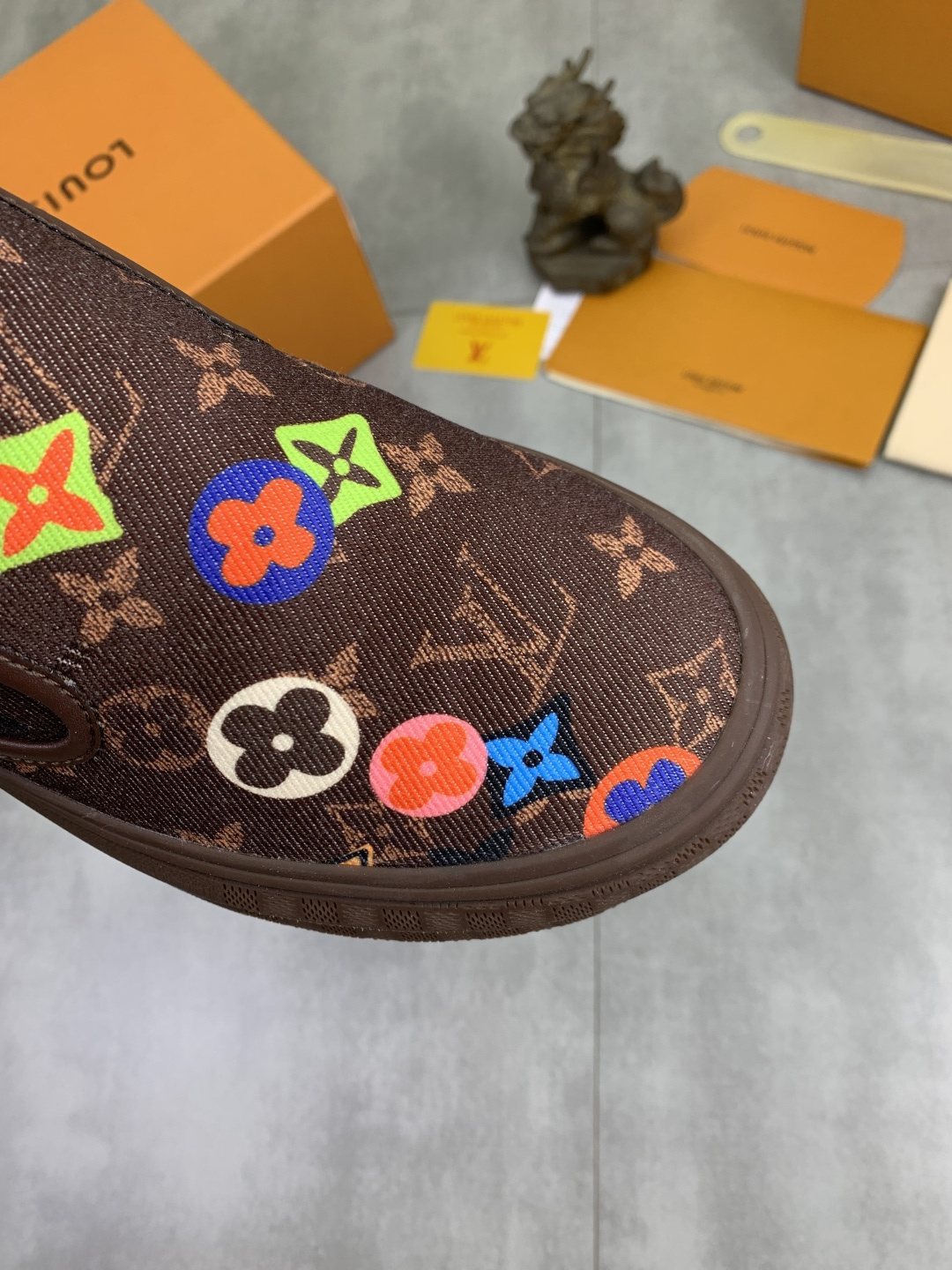 Louis Vuitton Floral Print Slip-On Shoes — detail