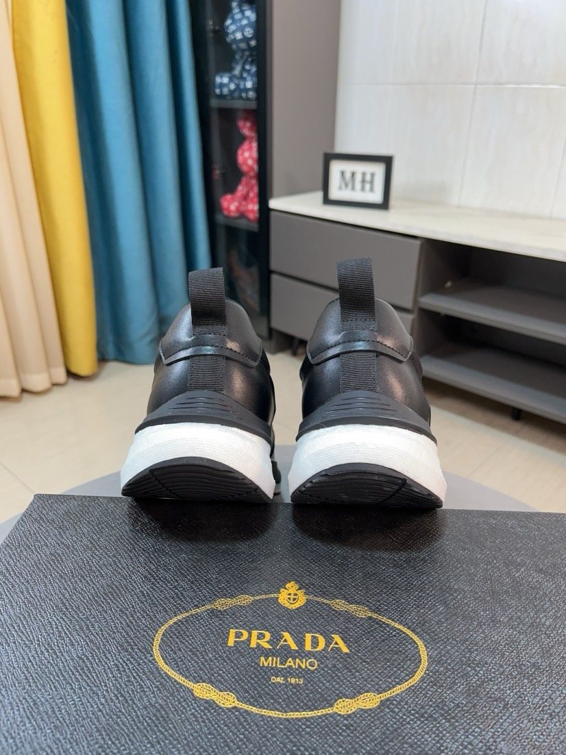 Prada Diamond-Pattern Low-Top Sneakers — back