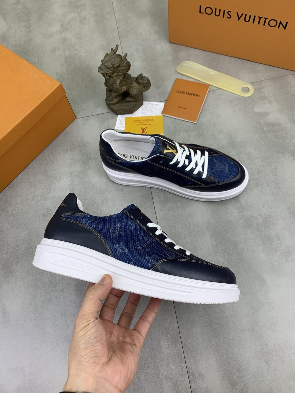 Louis Vuitton Patterned Low-Top Sneakers — model
