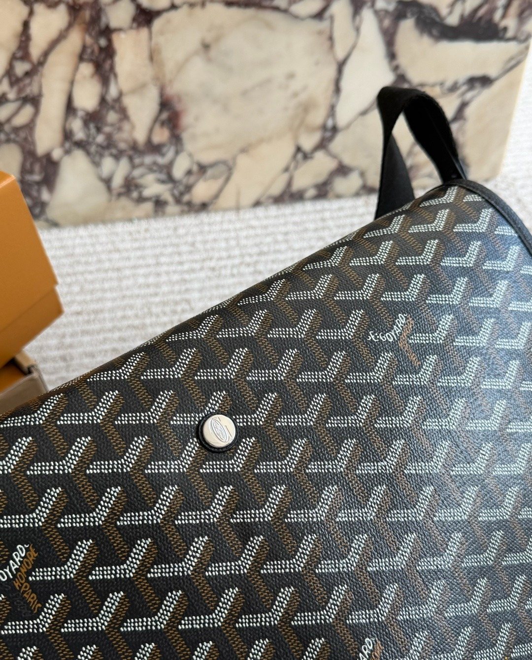 Goyard Capetien Patterned Messenger Bag — detail