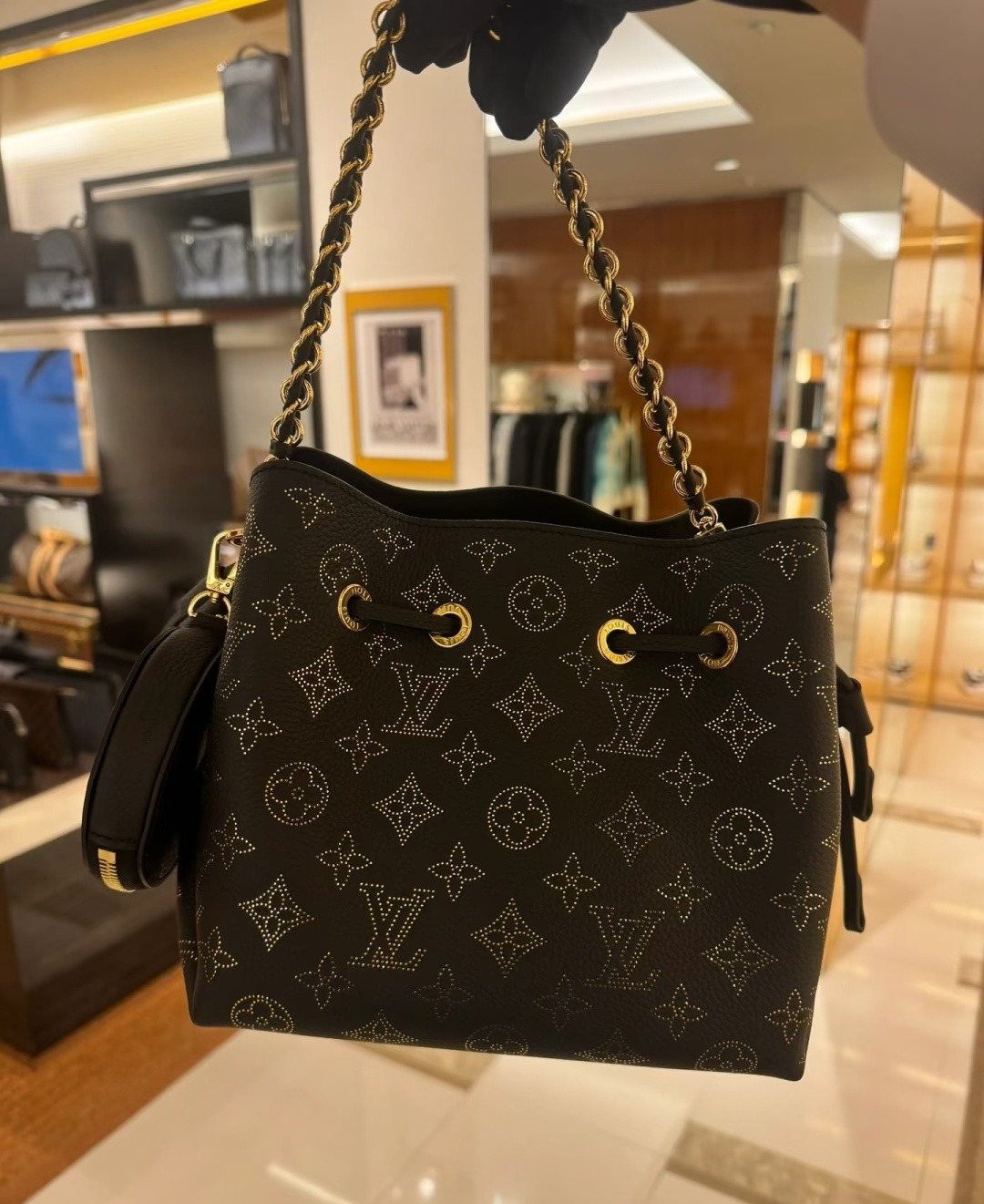 Louis Vuitton Bella Monogram Bucket Bag — front