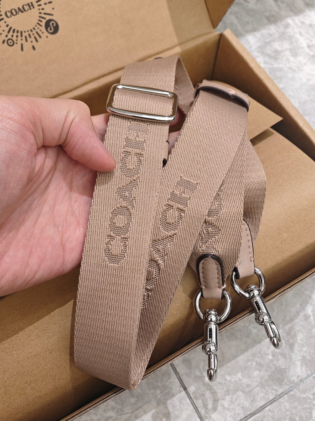 Coach City15 Signature Tote Bag — detail