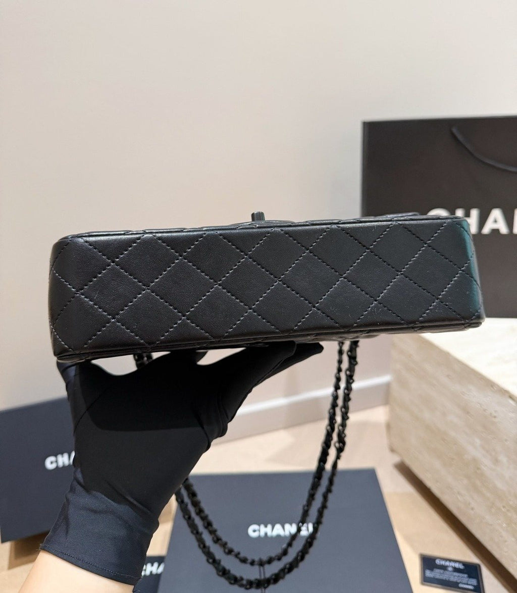 Chanel Black Diamond-Quilted Flap Shoulder Bag — detail