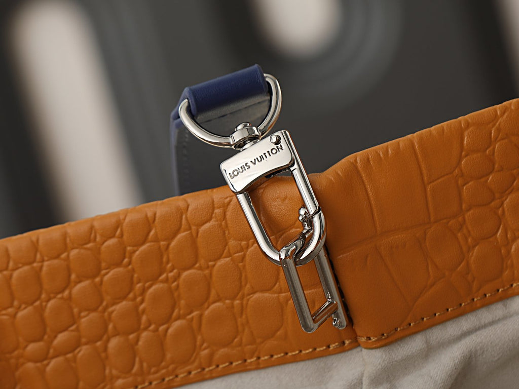 Louis Vuitton Shopper Tote with Shoulder Strap — detail