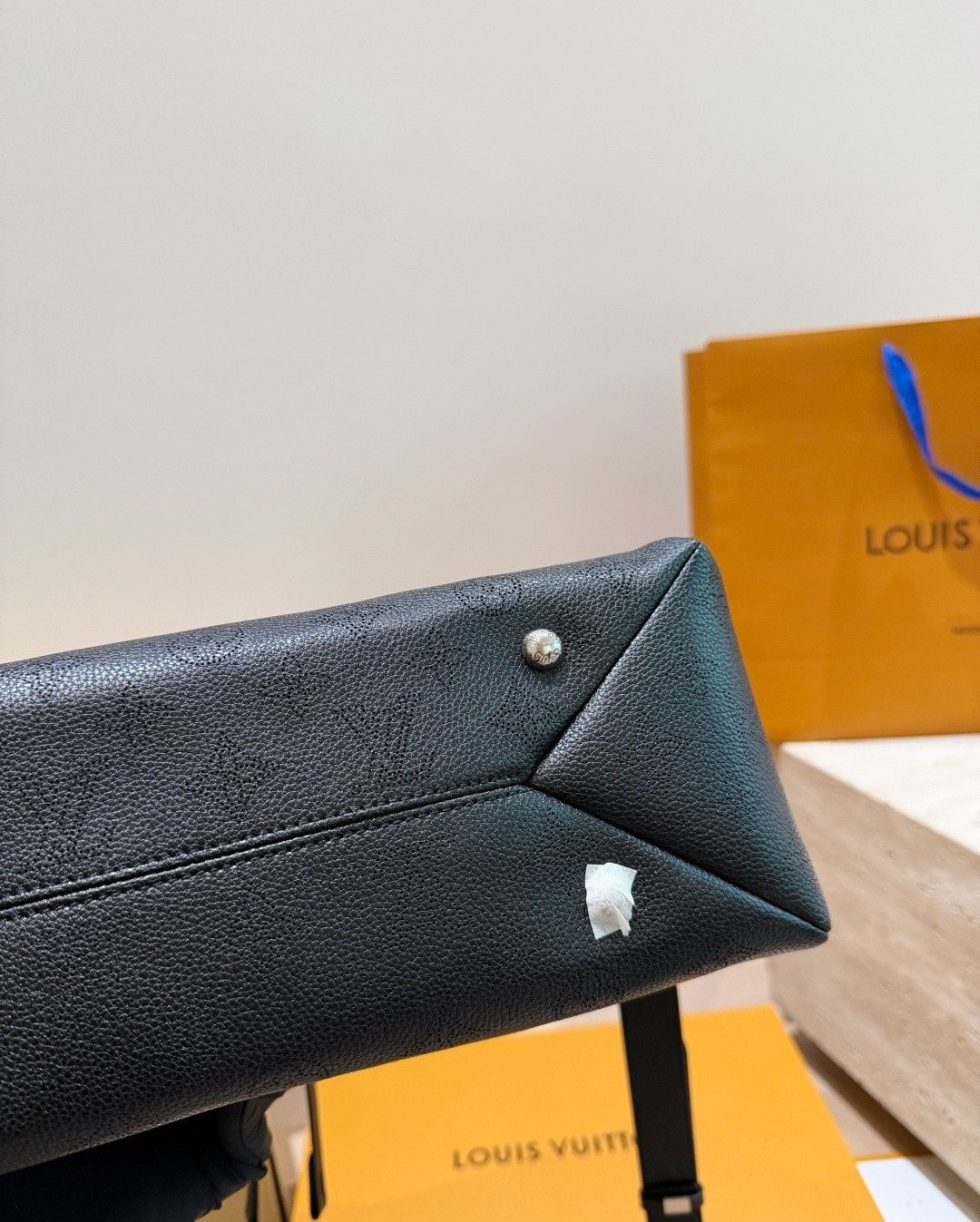 Louis Vuitton Mahina Chain-Detail Shoulder Bag — detail