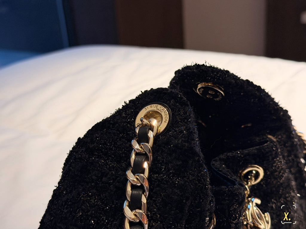 Chanel 25 Drawstring Shoulder Bag — detail